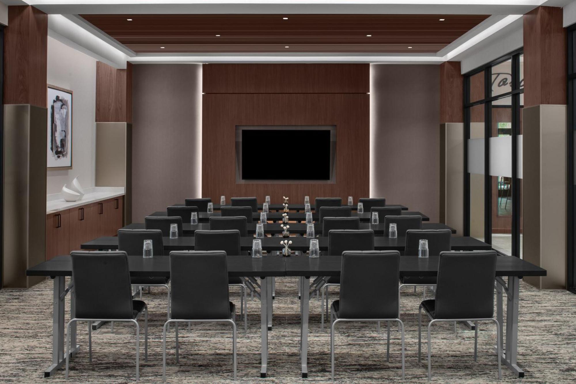 Ac By Marriott Area Hotel 3*